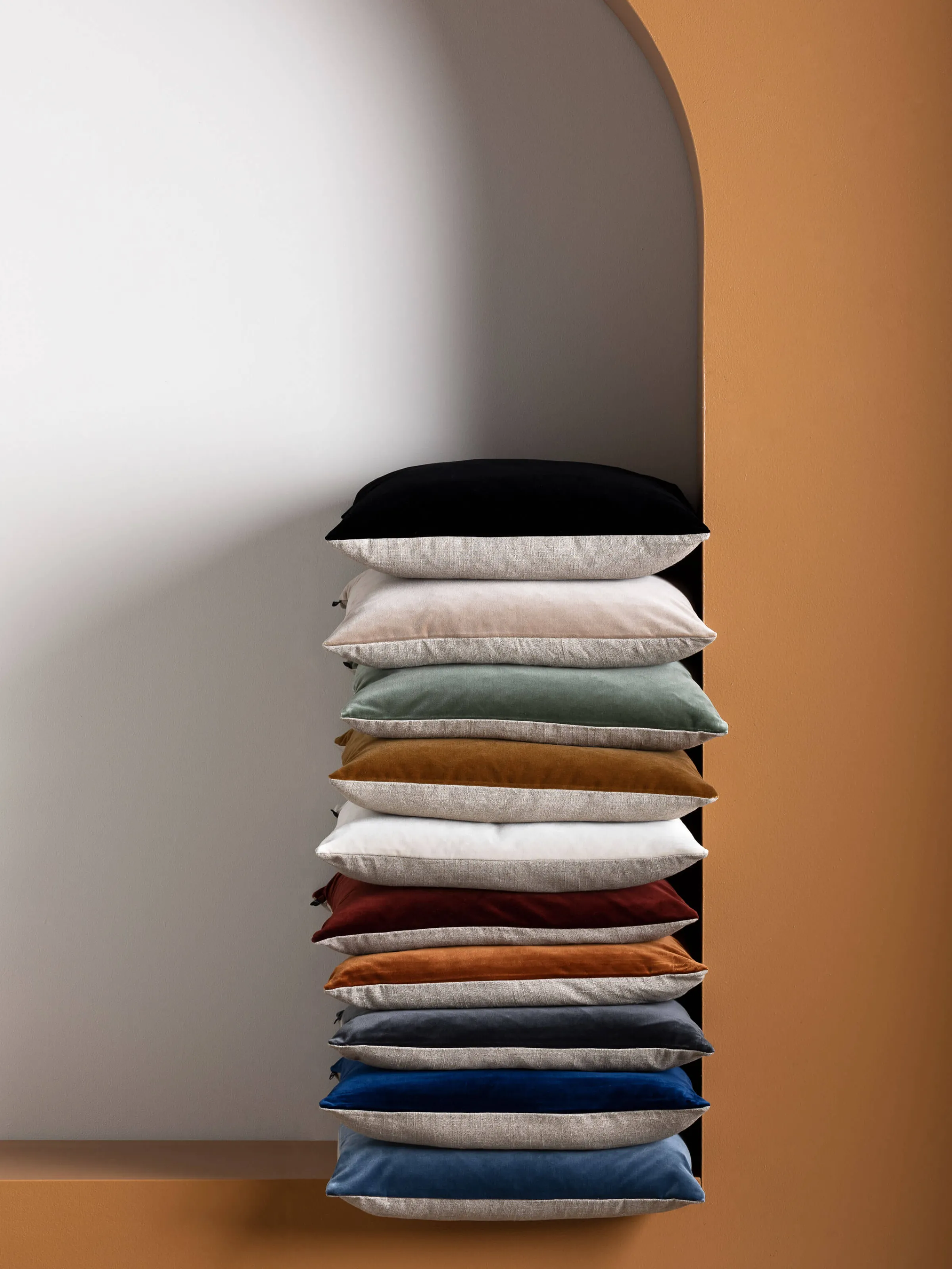 etro_graphite_velvet_cushion_5.webp L&M Home Etro Graphite Velvet Cushion Outlet